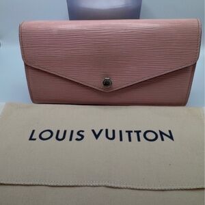 Louis Vuitton Portefeuille Pink Epi Wallet
